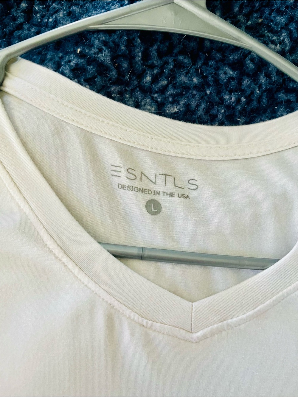 Men’s ESNTLS Bamboo Cotton White V-Neck Shirt